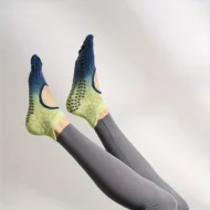 Gradient Five-Toe Pilates Socks with Open Back and Grip Dots - Image 6