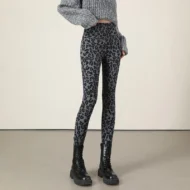 Fleece Lined Leopard Print Leggings with High Waist - Image 6